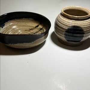 Sanderson Toad Hill Pottery Bowl and Vase Set - Black and Tan